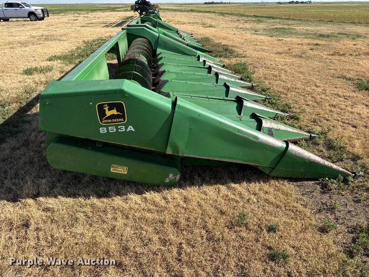 image for item EW4143 John Deere 853A all-crop head