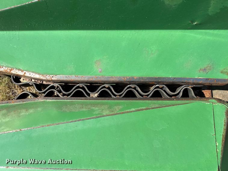 image for item EW4143 John Deere 853A all-crop head