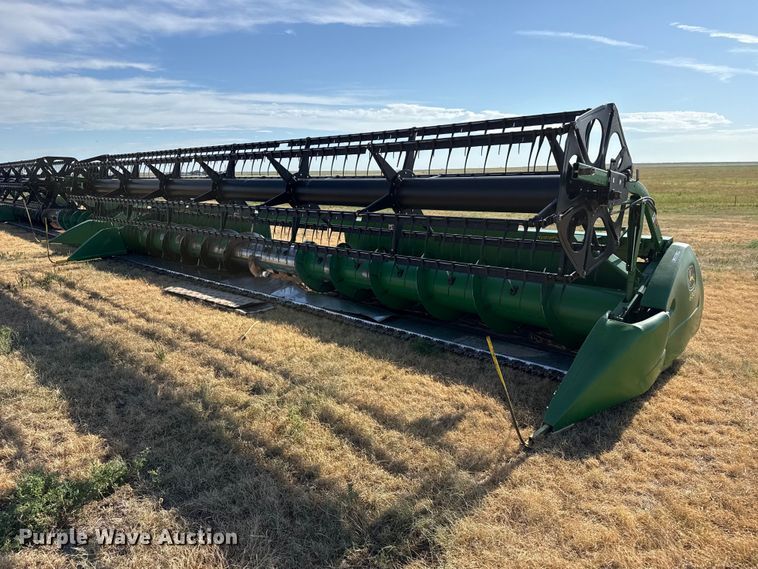 John Deere 630F HydraFlex flex head
