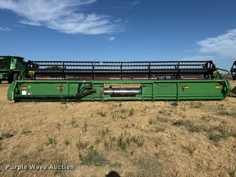 image for item EW4145 John Deere 630F HydraFlex flex head