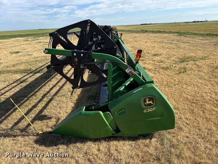 image for item EW4145 John Deere 630F HydraFlex flex head