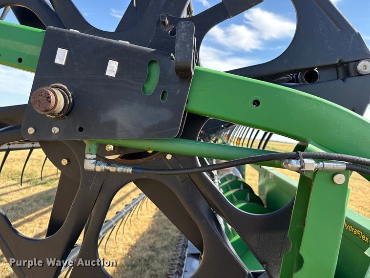 image for item EW4145 John Deere 630F HydraFlex flex head