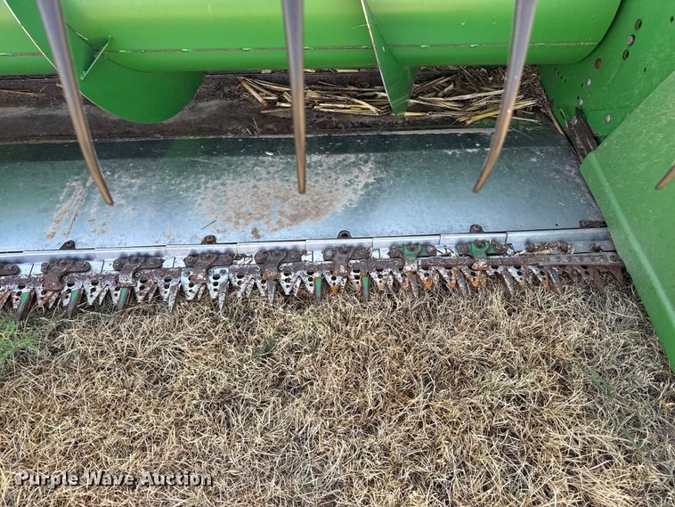 image for item EW4145 John Deere 630F HydraFlex flex head