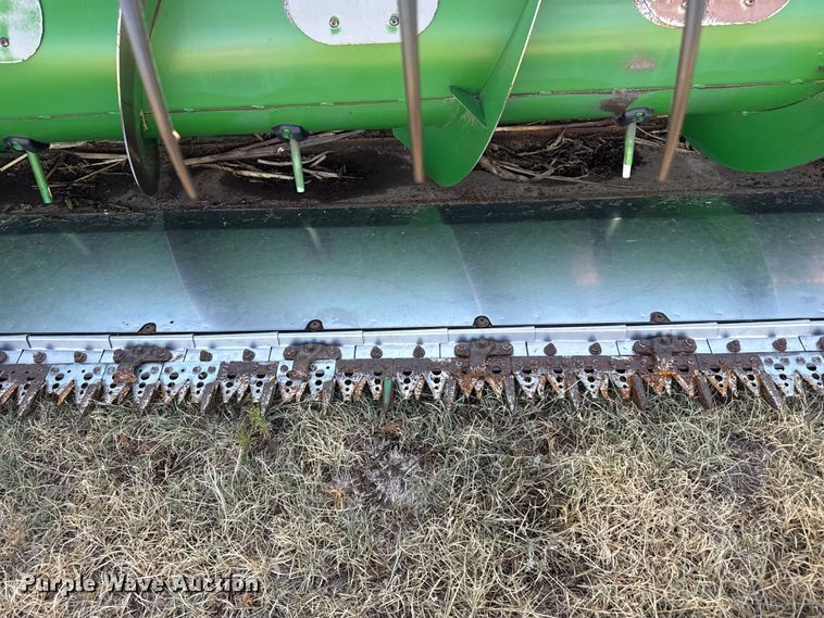image for item EW4145 John Deere 630F HydraFlex flex head