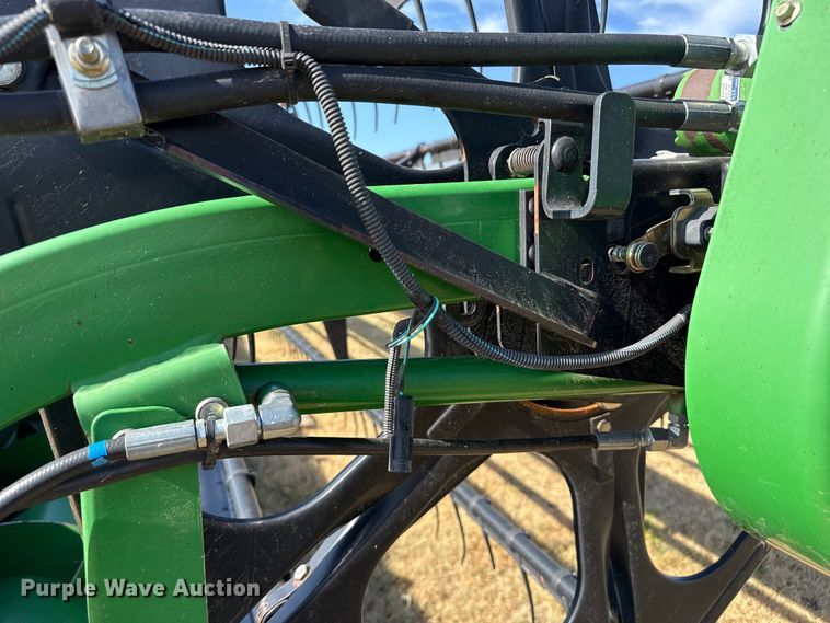 image for item EW4145 John Deere 630F HydraFlex flex head