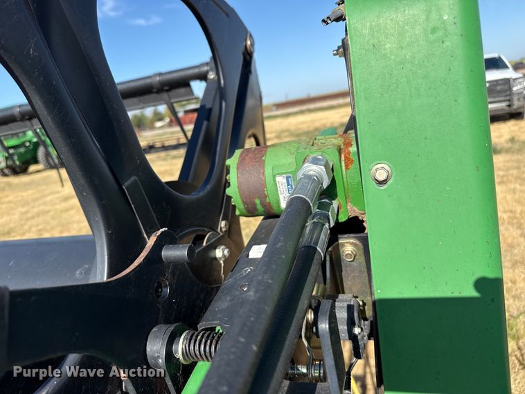 image for item EW4145 John Deere 630F HydraFlex flex head