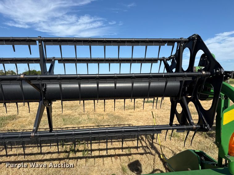 image for item EW4145 John Deere 630F HydraFlex flex head