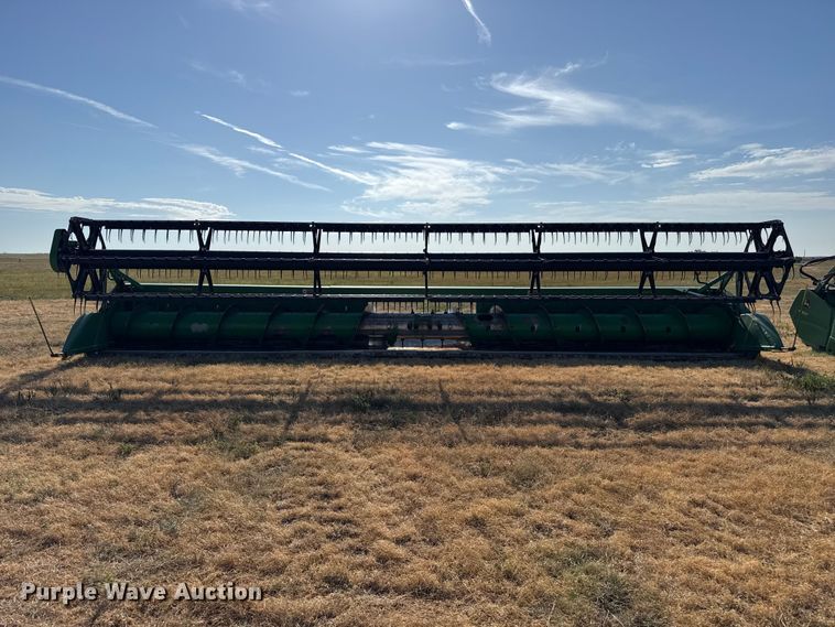image for item EW4146 John Deere 630F HydraFlex flex head