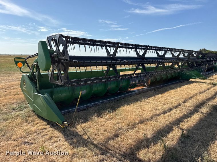 image for item EW4146 John Deere 630F HydraFlex flex head