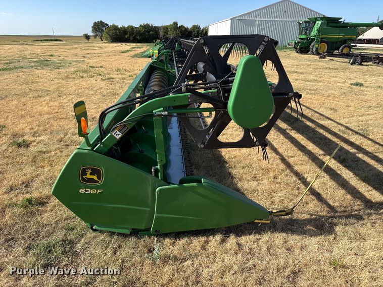 image for item EW4146 John Deere 630F HydraFlex flex head
