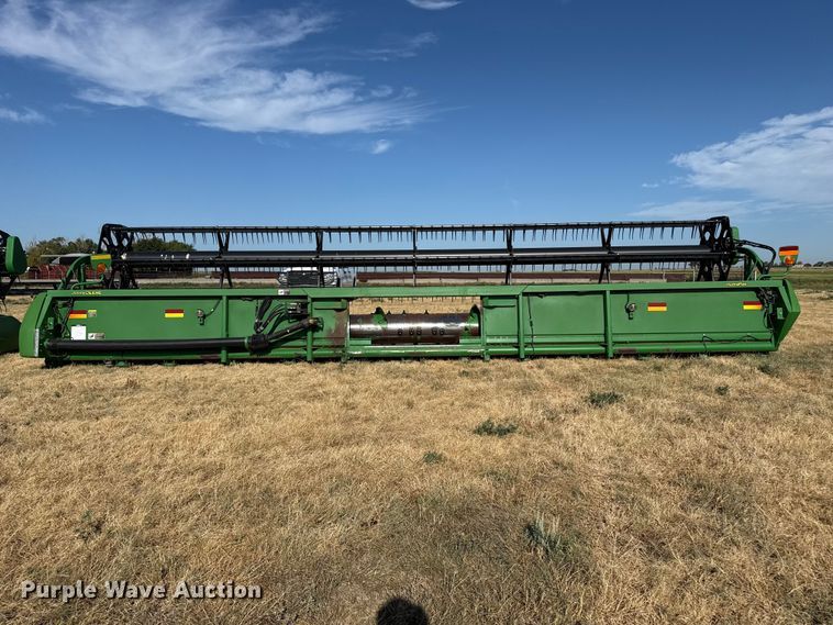 image for item EW4146 John Deere 630F HydraFlex flex head