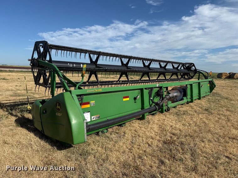 image for item EW4146 John Deere 630F HydraFlex flex head