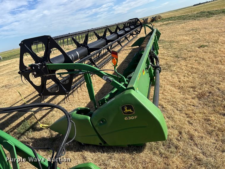 image for item EW4146 John Deere 630F HydraFlex flex head