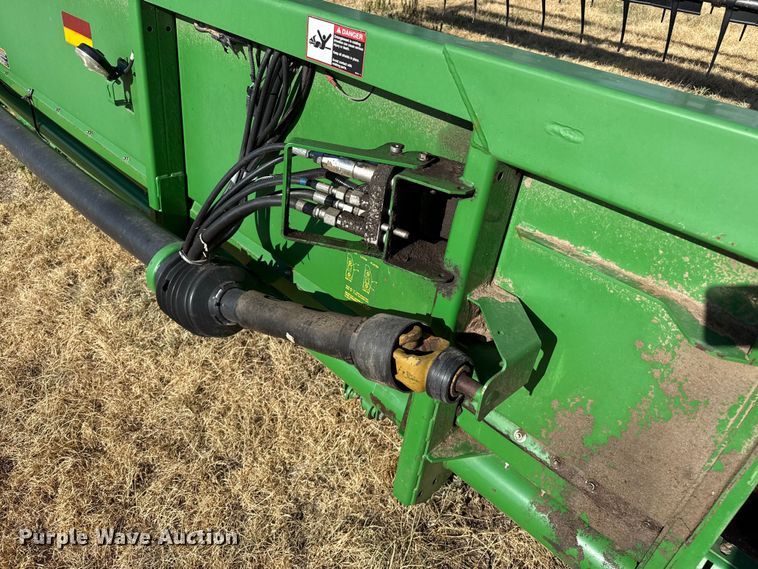 image for item EW4146 John Deere 630F HydraFlex flex head