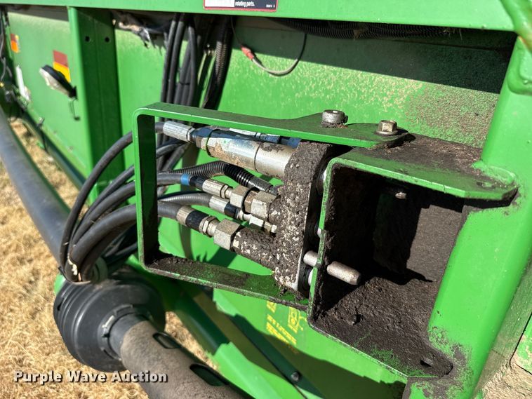 image for item EW4146 John Deere 630F HydraFlex flex head
