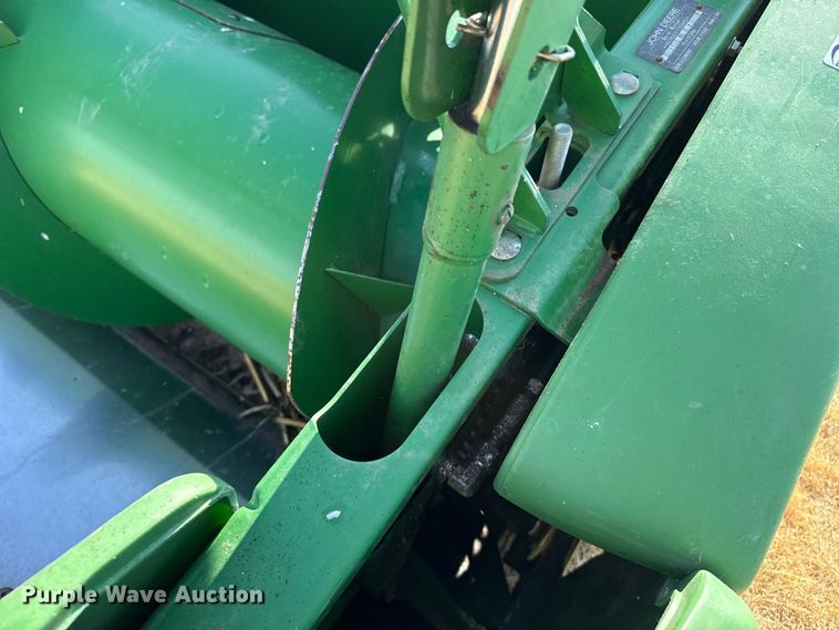 image for item EW4146 John Deere 630F HydraFlex flex head