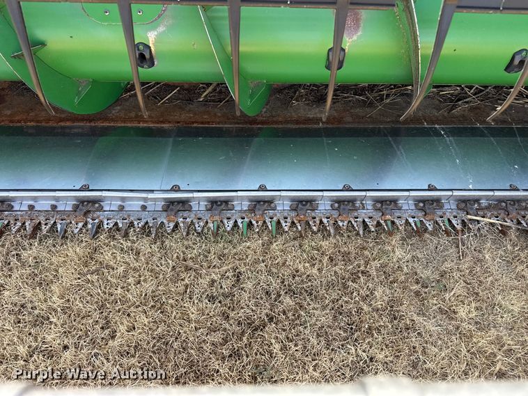 image for item EW4146 John Deere 630F HydraFlex flex head