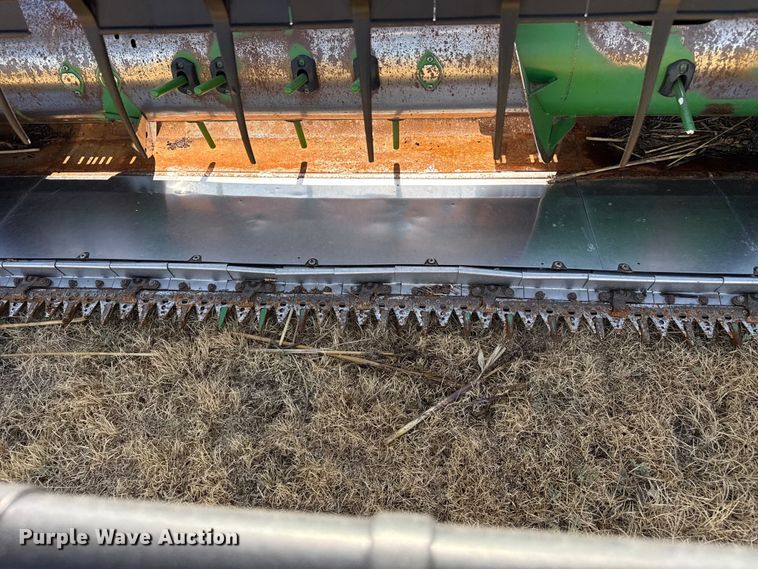 image for item EW4146 John Deere 630F HydraFlex flex head