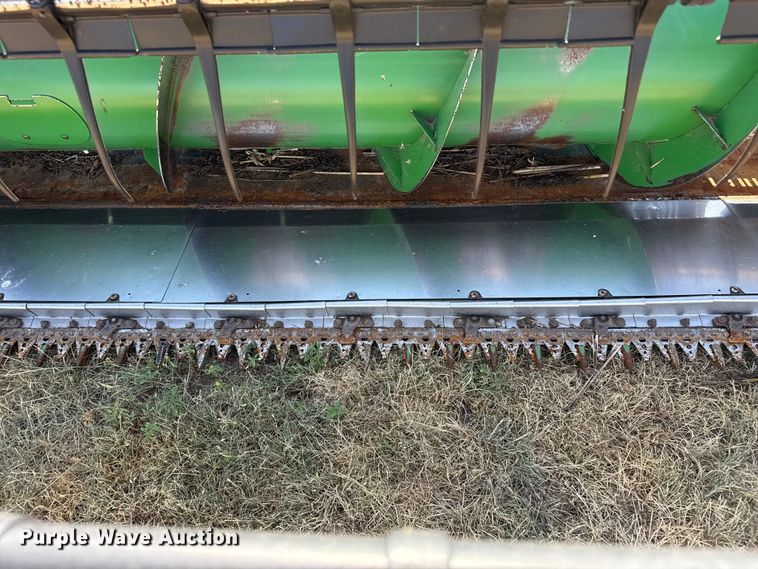 image for item EW4146 John Deere 630F HydraFlex flex head