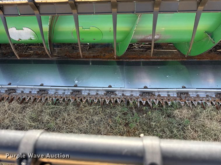 image for item EW4146 John Deere 630F HydraFlex flex head