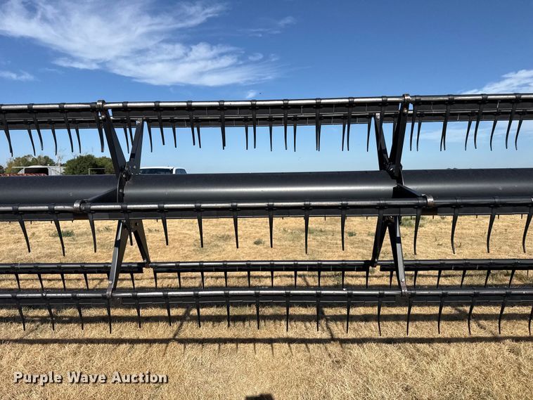 image for item EW4146 John Deere 630F HydraFlex flex head
