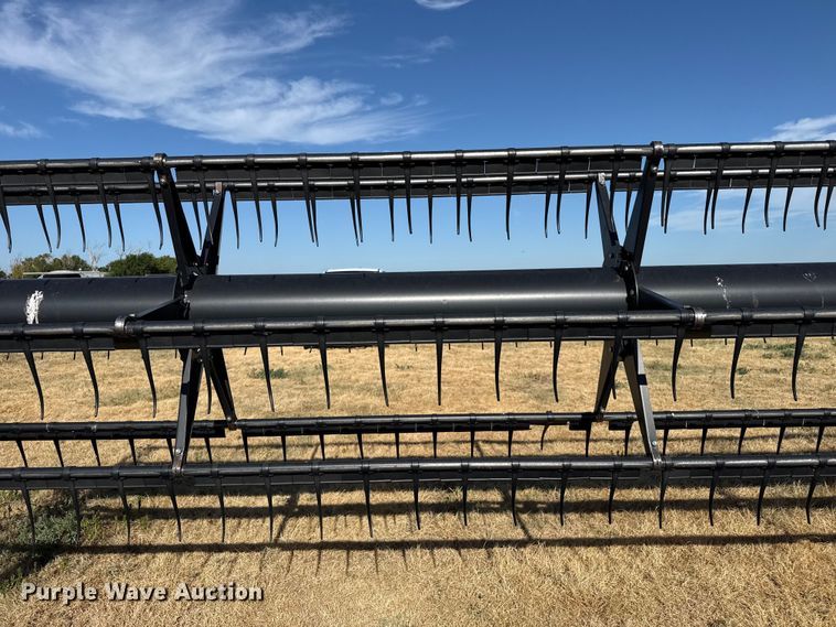 image for item EW4146 John Deere 630F HydraFlex flex head