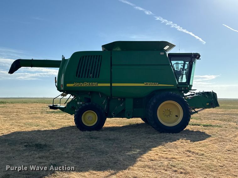 image for item EW4148 2005 John Deere 9760 STS combine