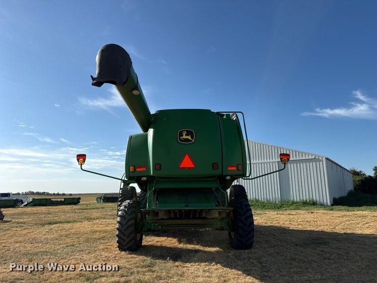 image for item EW4148 2005 John Deere 9760 STS combine