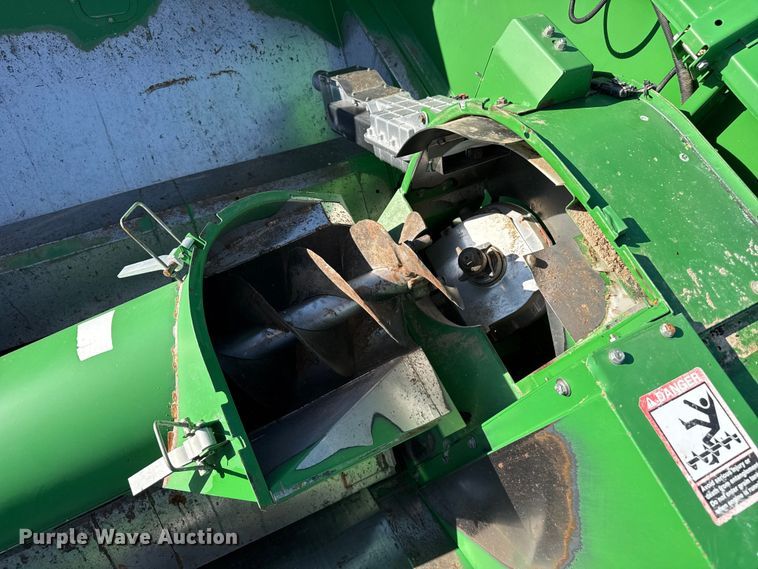 image for item EW4148 2005 John Deere 9760 STS combine