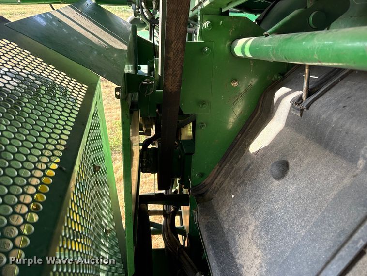 image for item EW4148 2005 John Deere 9760 STS combine