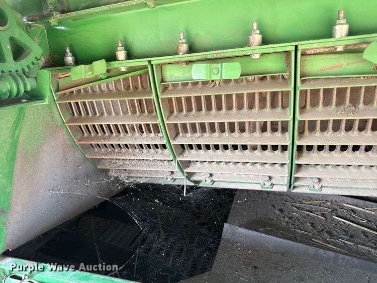 image for item EW4148 2005 John Deere 9760 STS combine
