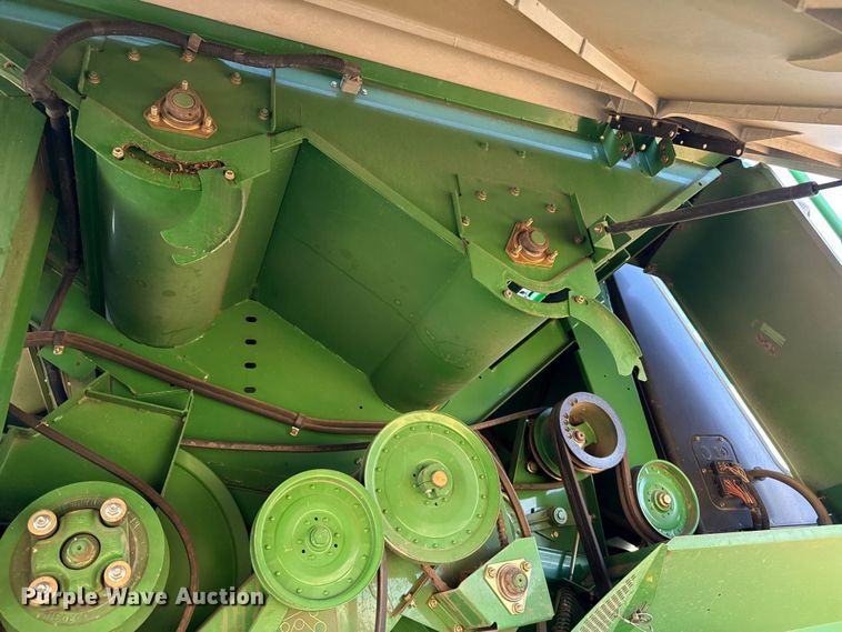 image for item EW4148 2005 John Deere 9760 STS combine