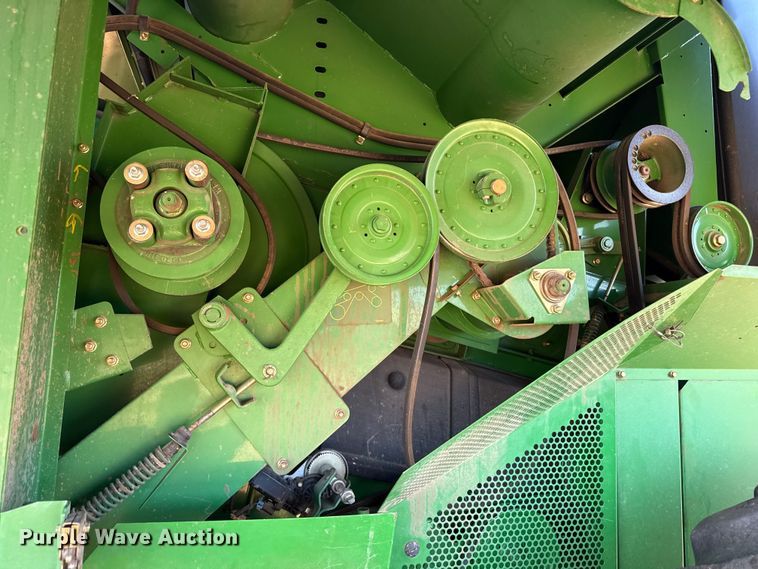 image for item EW4148 2005 John Deere 9760 STS combine
