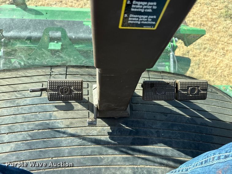 image for item EW4148 2005 John Deere 9760 STS combine