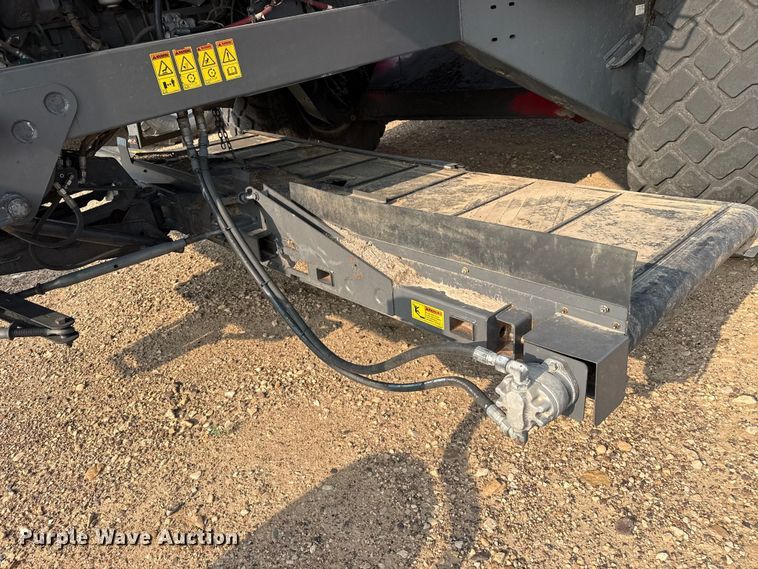 image for item EW4158 2022 Massey Ferguson WR9980 swather / windrower