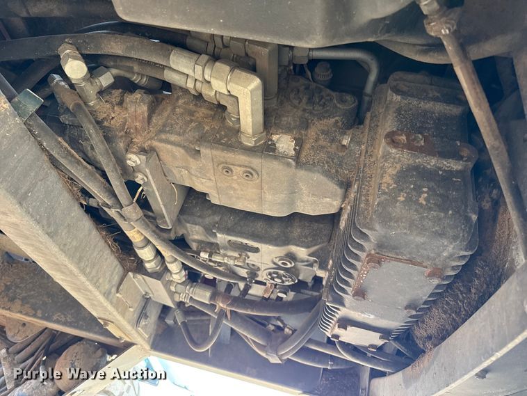 image for item EW4158 2022 Massey Ferguson WR9980 swather / windrower