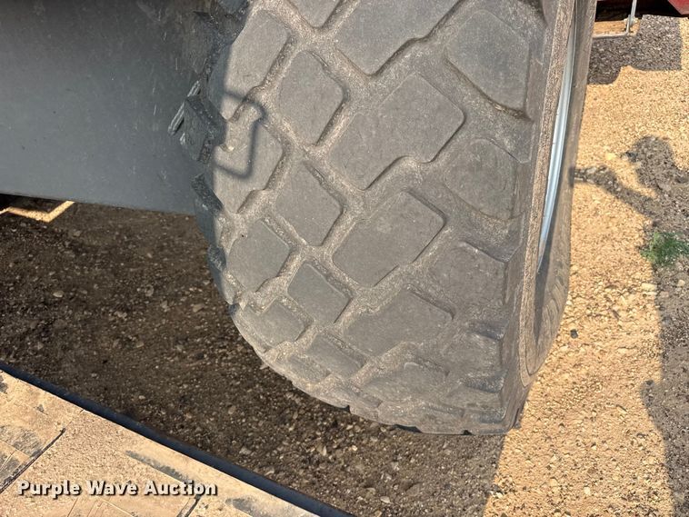 image for item EW4158 2022 Massey Ferguson WR9980 swather / windrower