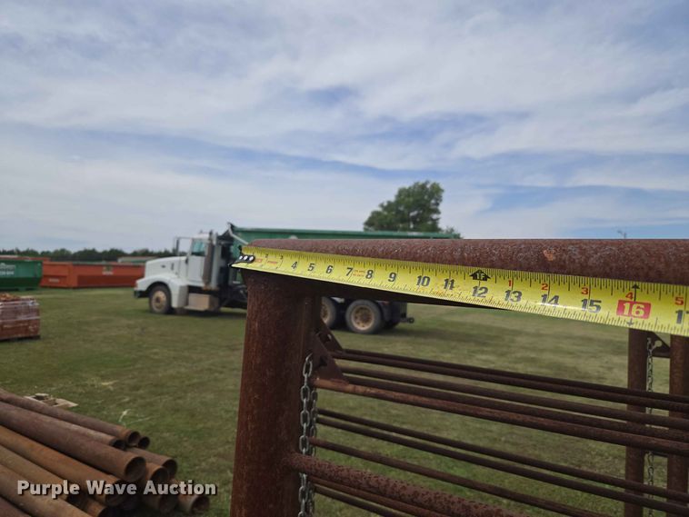 image for item EW8590 (10) fence panels