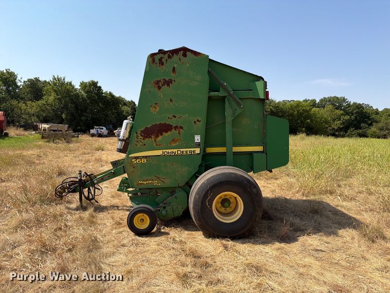 image for item EW8629 2007 John Deere 568 Megawide Plus round baler
