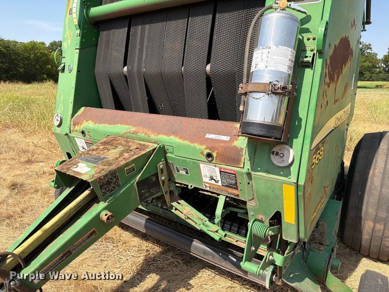 image for item EW8629 2007 John Deere 568 Megawide Plus round baler