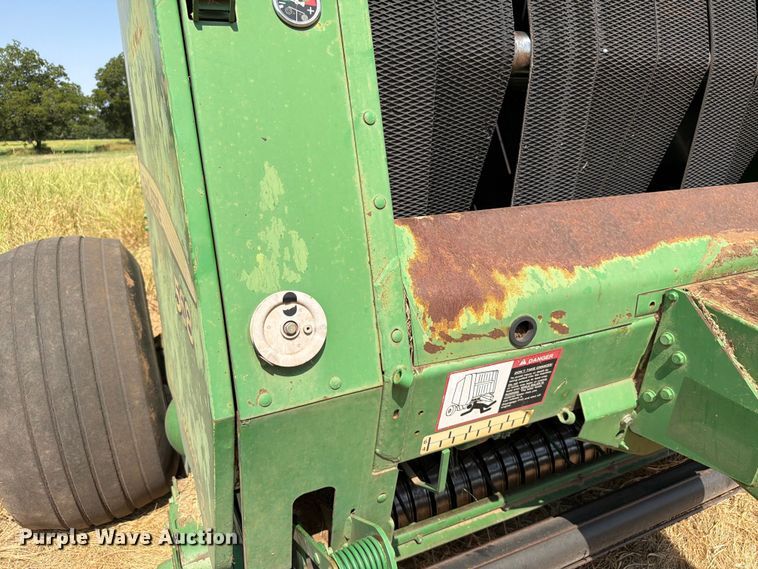 image for item EW8629 2007 John Deere 568 Megawide Plus round baler