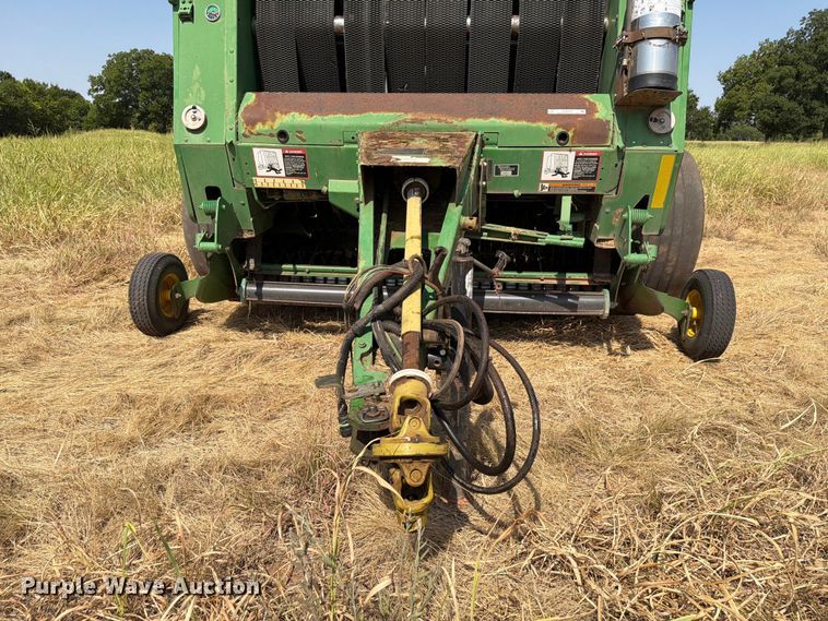 image for item EW8629 2007 John Deere 568 Megawide Plus round baler