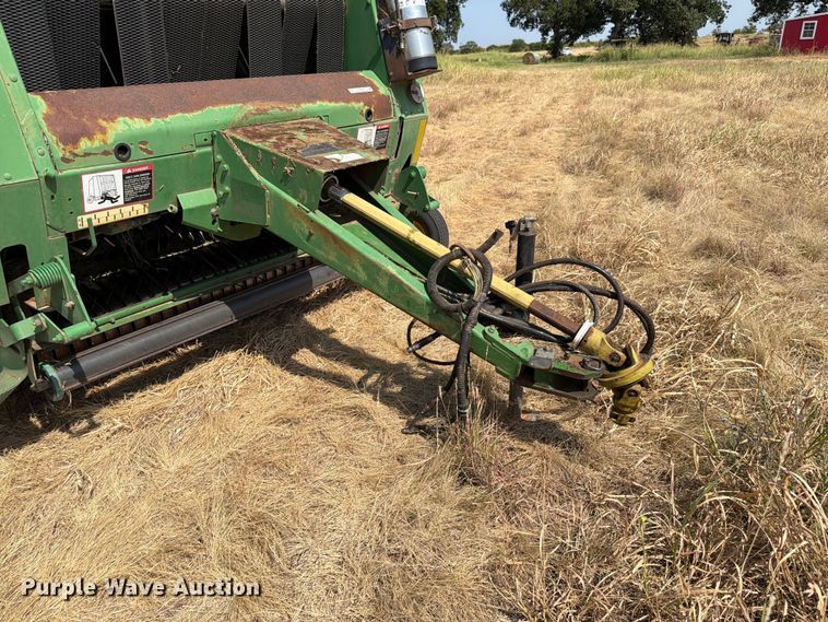 image for item EW8629 2007 John Deere 568 Megawide Plus round baler