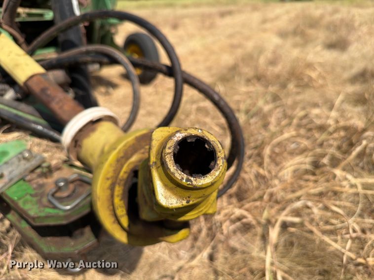 image for item EW8629 2007 John Deere 568 Megawide Plus round baler