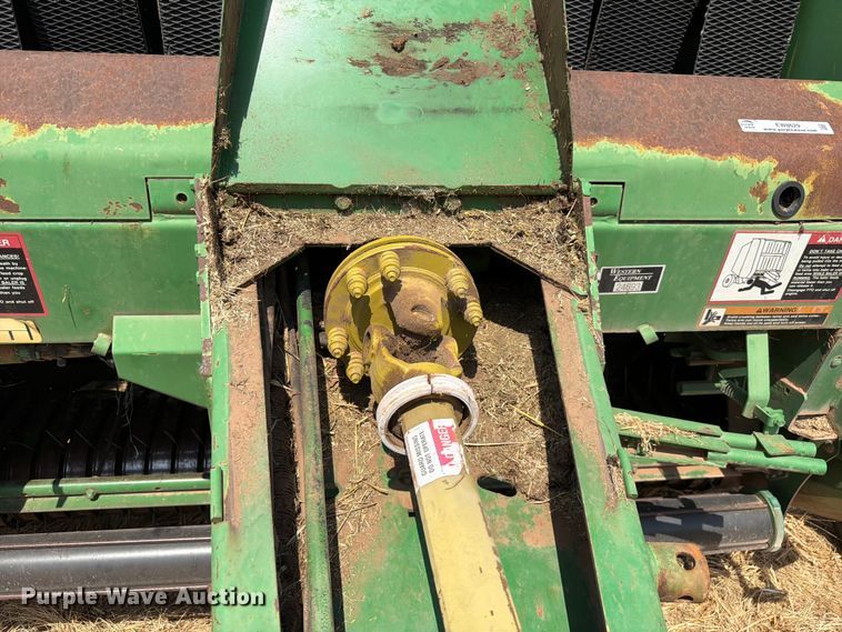 image for item EW8629 2007 John Deere 568 Megawide Plus round baler