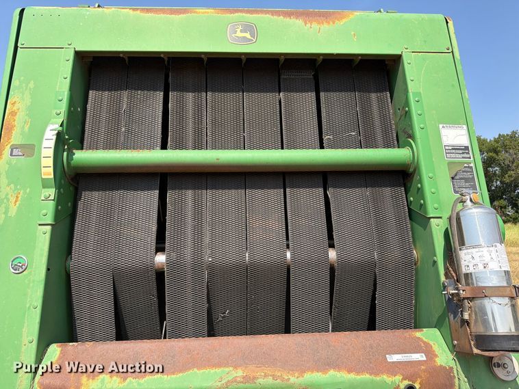 image for item EW8629 2007 John Deere 568 Megawide Plus round baler