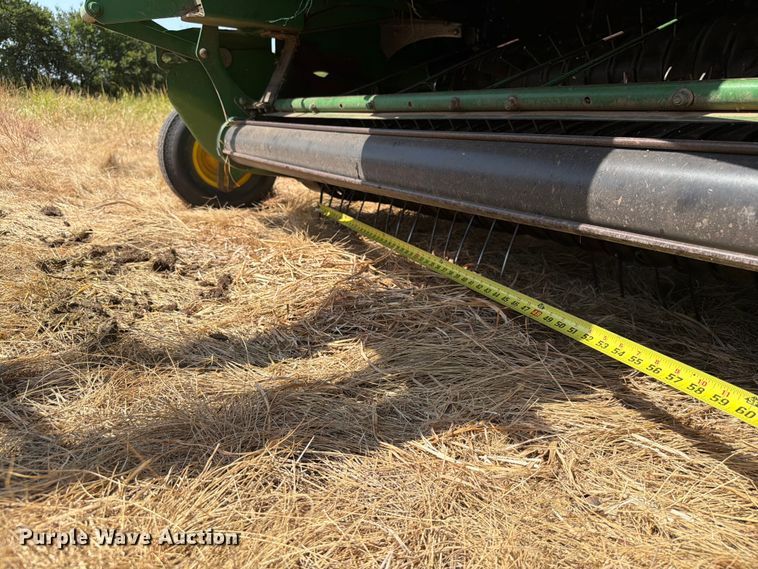 image for item EW8629 2007 John Deere 568 Megawide Plus round baler
