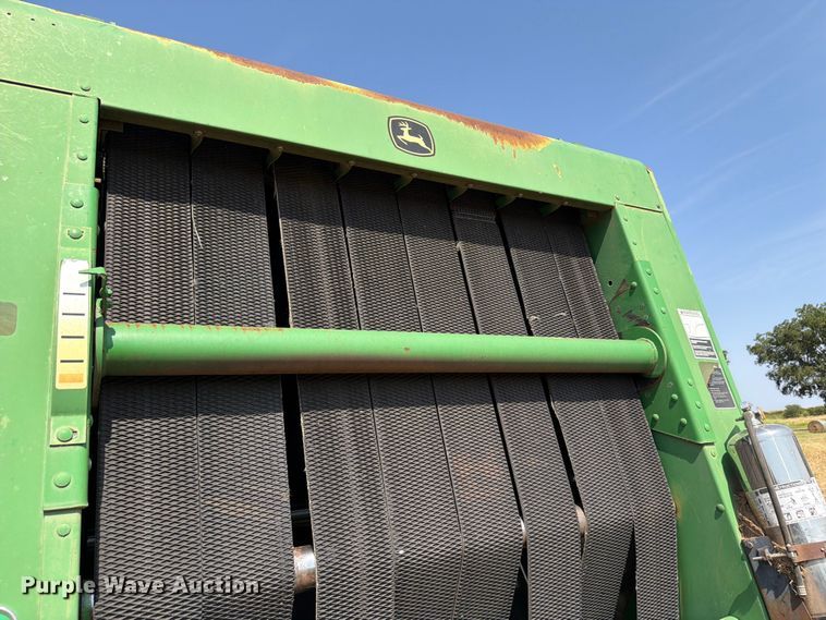 image for item EW8629 2007 John Deere 568 Megawide Plus round baler