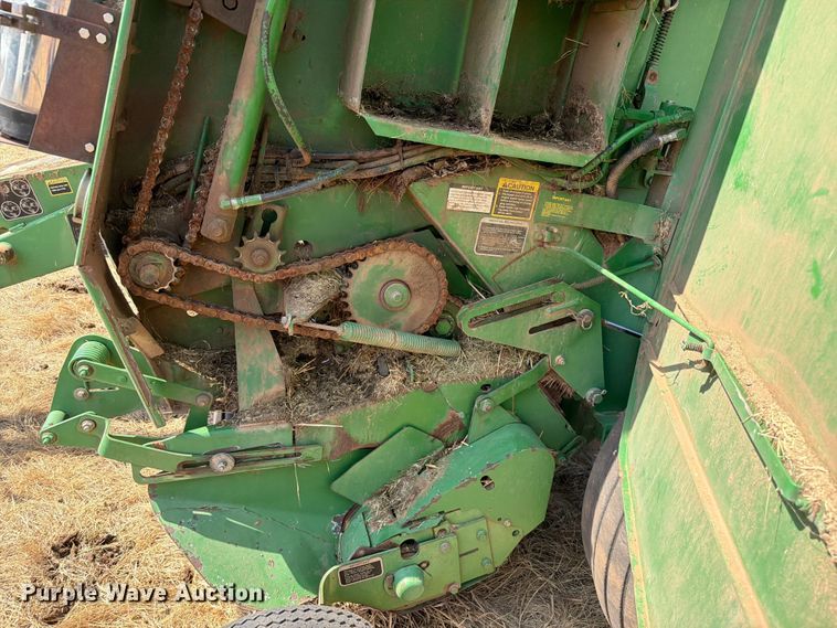 image for item EW8629 2007 John Deere 568 Megawide Plus round baler