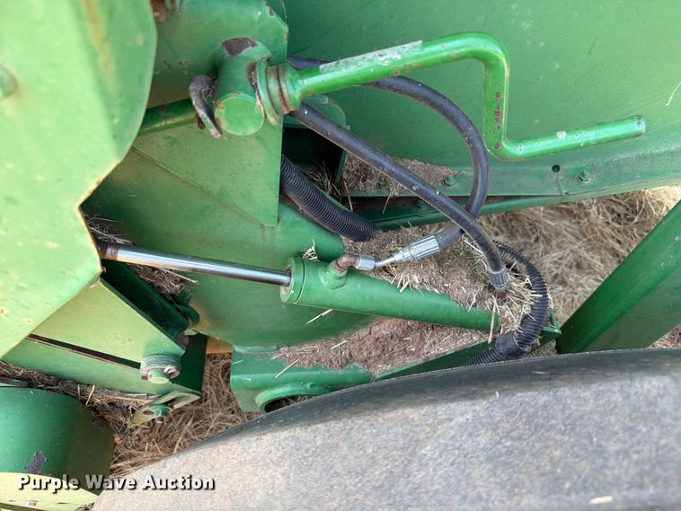 image for item EW8629 2007 John Deere 568 Megawide Plus round baler